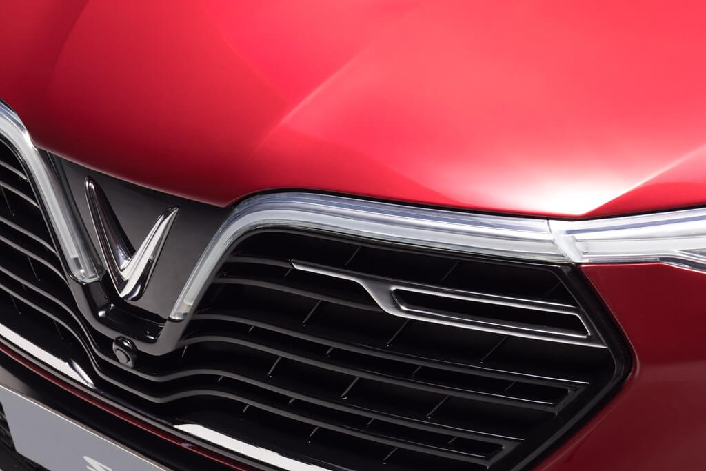 VinFast SUV Front close 1