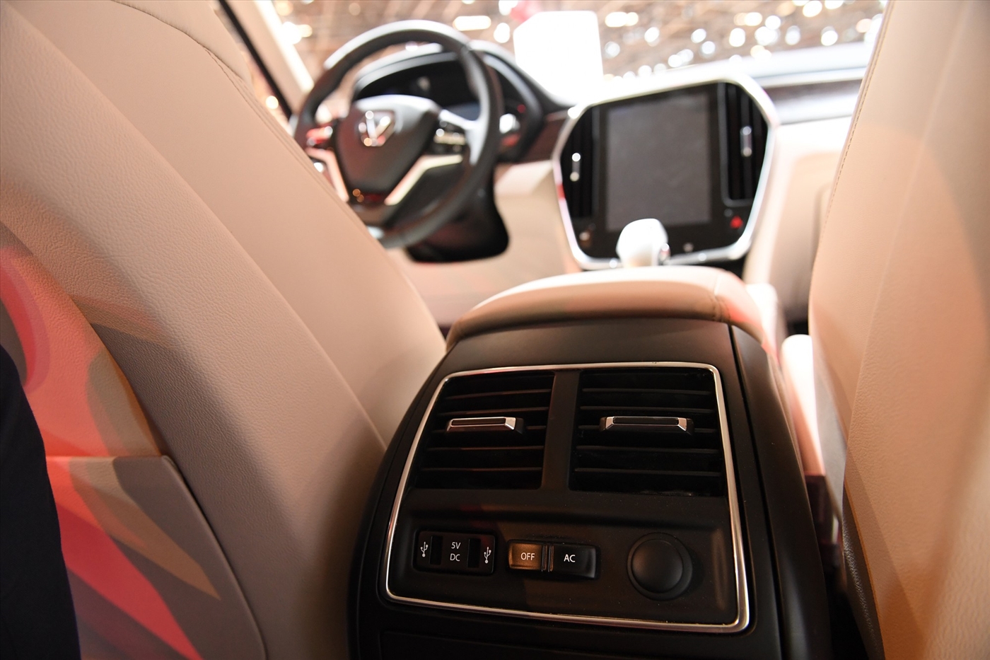 dieu hoa va loa lux sa 2.0